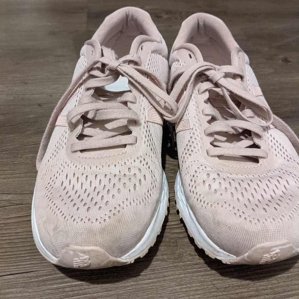 New Balance | Rose Tennis Shoes